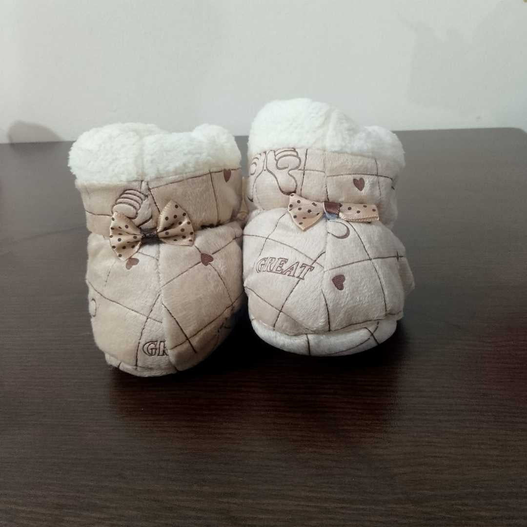 বাবুদের জুতা